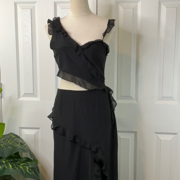 PrettyLittleThing -  NWT Black Chiffon Frill Cut Out Maxi Dress Size 6 - Picture 8 of 16